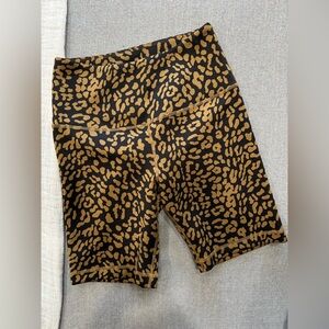 Tan Lines‎ workout athletic Leopard Print Biker Shorts